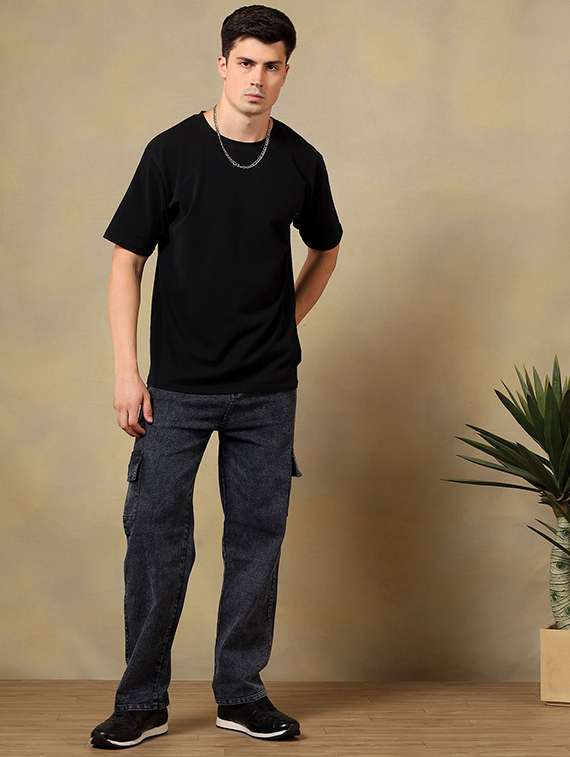 men solid mid rise regular fit cargo - 22241047 -  Standard Image - 2