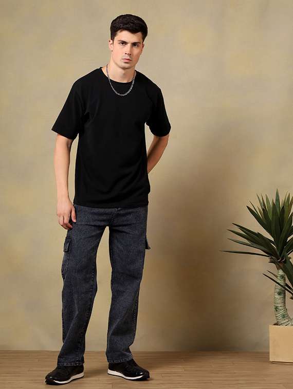 men solid mid rise regular fit cargo - 22241048 -  Standard Image - 2