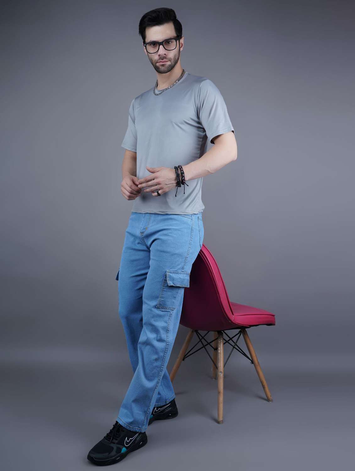 men solid mid rise regular fit cargo - 22241165 -  Standard Image - 2