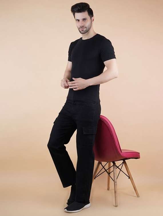 men solid mid rise regular fit cargo - 22241305 -  Standard Image - 2