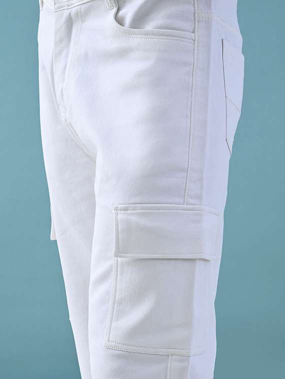 men solid mid rise regular fit cargo - 22241411 -  Standard Image - 2