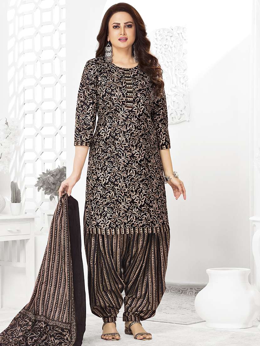 women printed three quarter sleeve kurta patiala with dupatta set