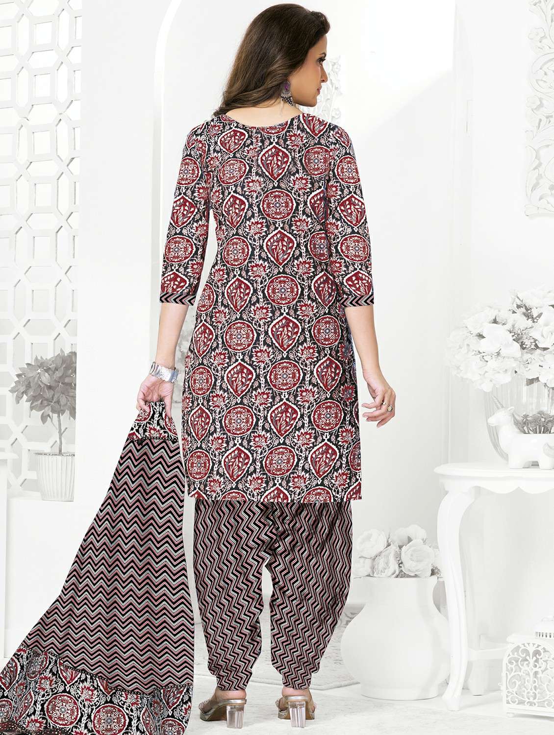 women printed three quarter sleeve kurta patiala with dupatta set - 22241982 -  Standard Image - 2