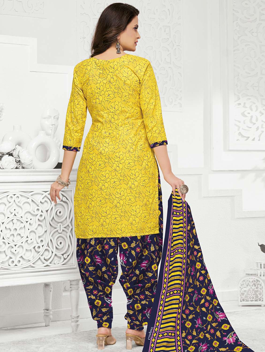 women printed three quarter sleeve kurta patiala with dupatta set - 22241996 -  Standard Image - 2
