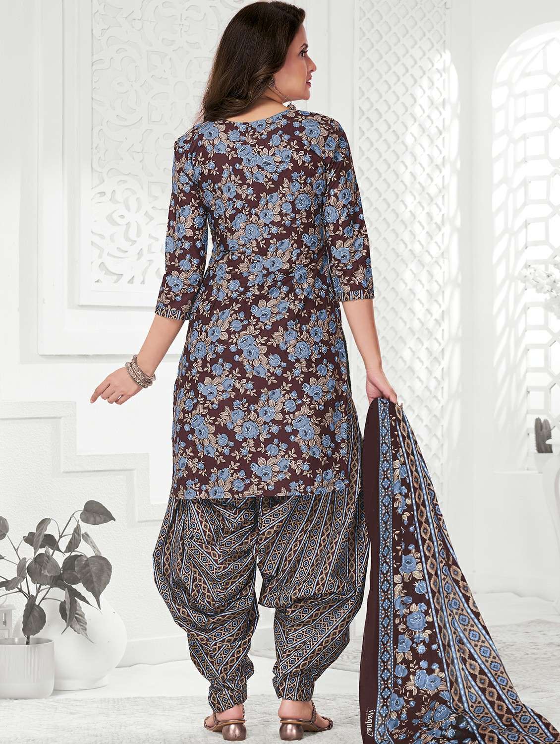 women floral three quarter sleeve kurta patiala with dupatta set - 22242009 -  Standard Image - 2