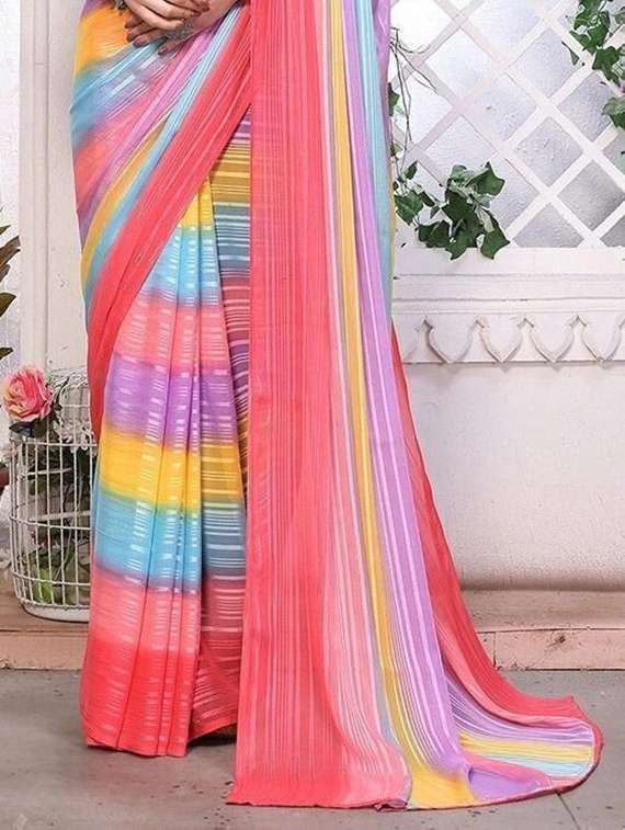 women printed casual wear saree with blouse - 22243482 -  Standard Image - 2