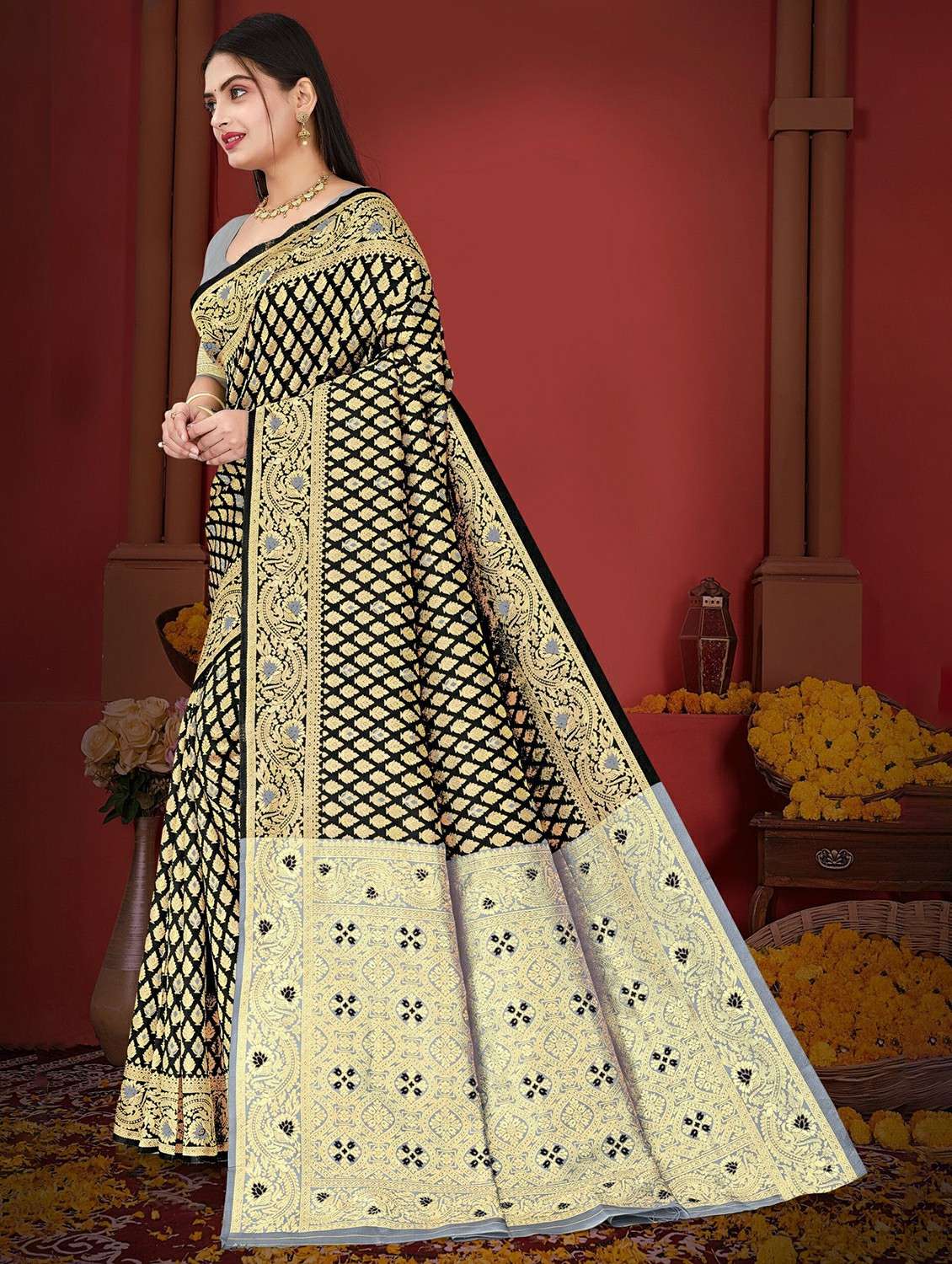 women self design banarasi saree with blouse - 22243623 -  Standard Image - 2