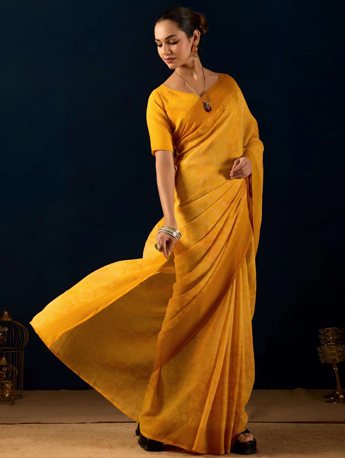 women bandhani ready to wear saree with blouse - 22243996 -  Standard Image - 2