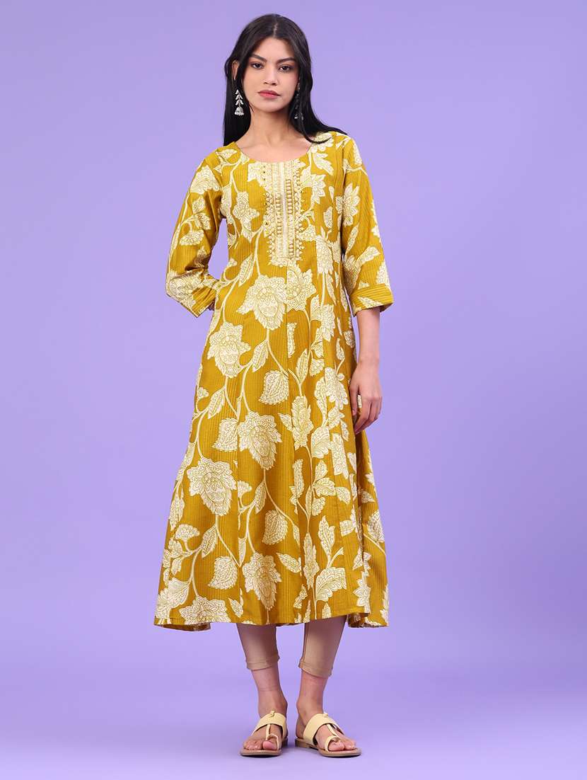 women printed three quarter sleeve kurta - 22246345 -  Standard Image - 2