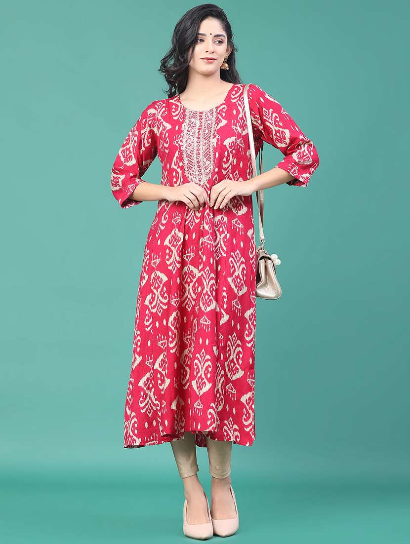 women printed three quarter sleeve kurta leggings set