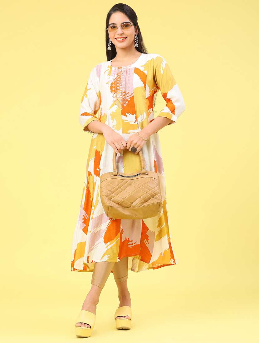 women printed three quarter sleeve kurta
