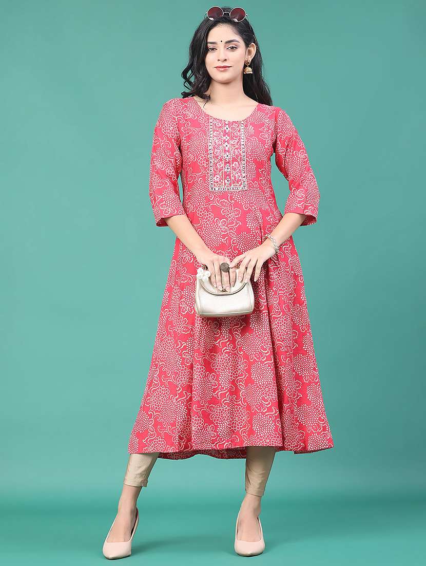 women printed three quarter sleeve kurta leggings set