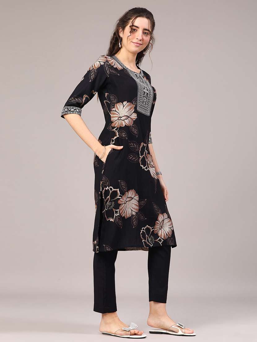 women floral three quarter sleeve kurta pant set - 22246538 -  Standard Image - 2
