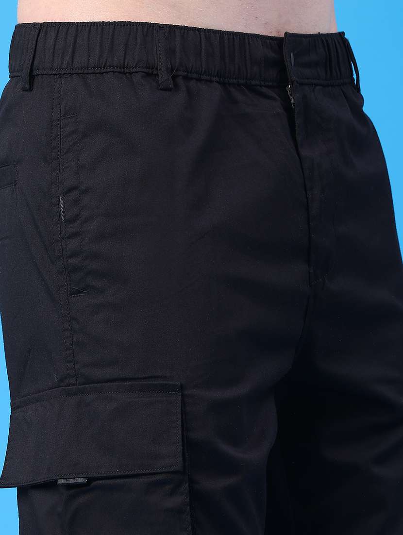 men solid mid rise regular fit cargo - 22246702 -  Standard Image - 2