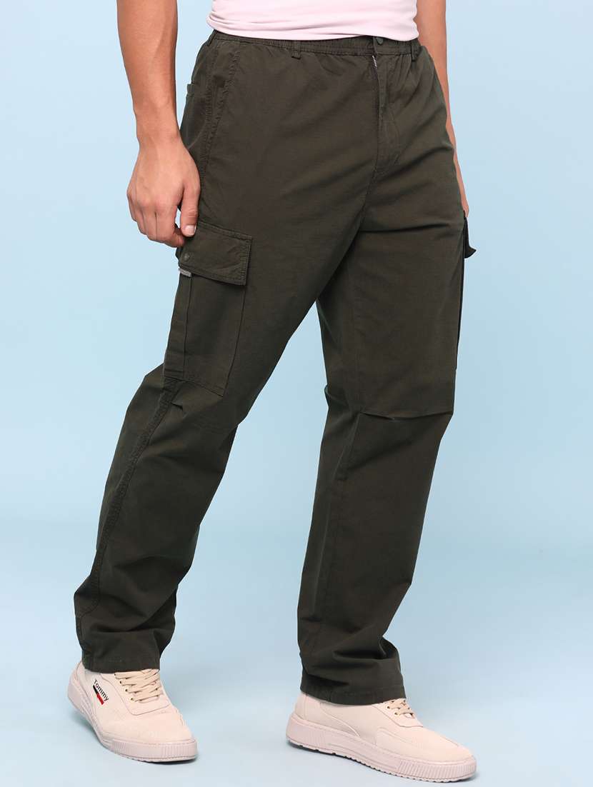 men solid mid rise regular fit cargo  - 22250443 -  Standard Image - 2