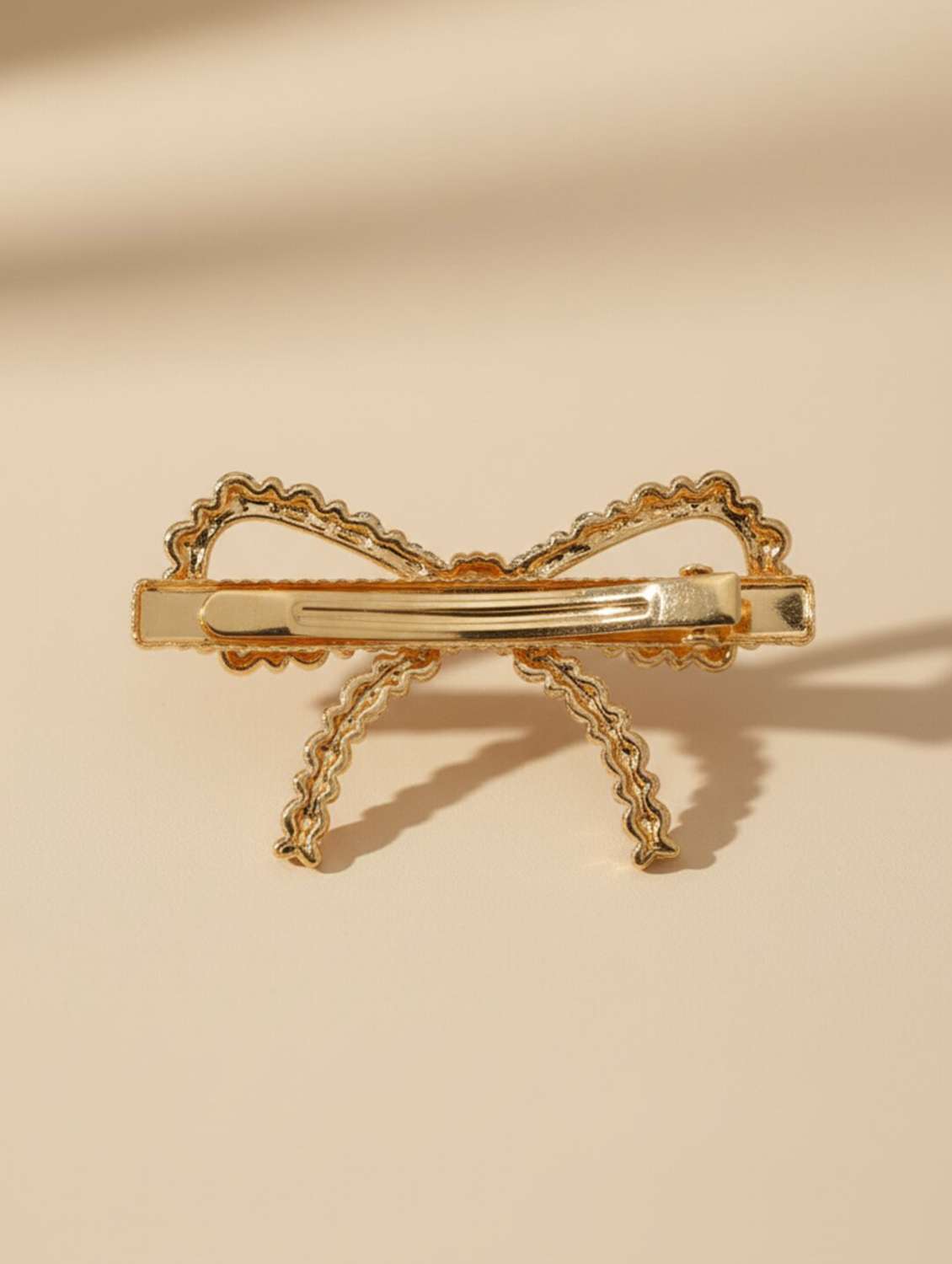 women embellished bow hair clip - 22251428 -  Standard Image - 2