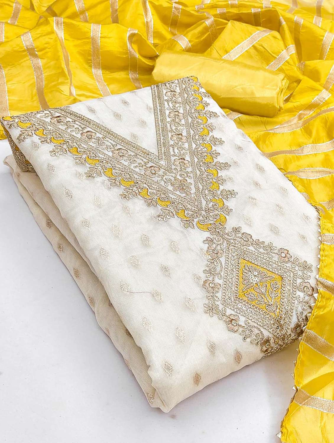 women self design embroidered unstitched suit set - 22253108 -  Standard Image - 2