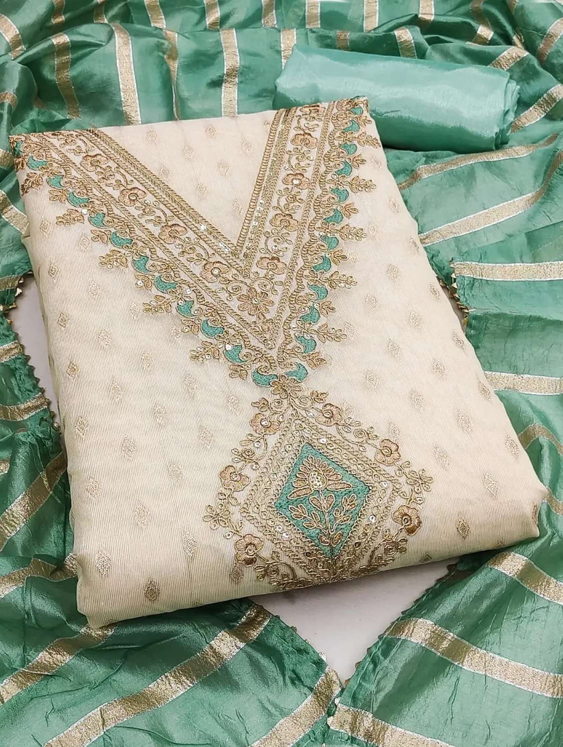 women self design embroidered unstitched suit set - 22253110 -  Standard Image - 2