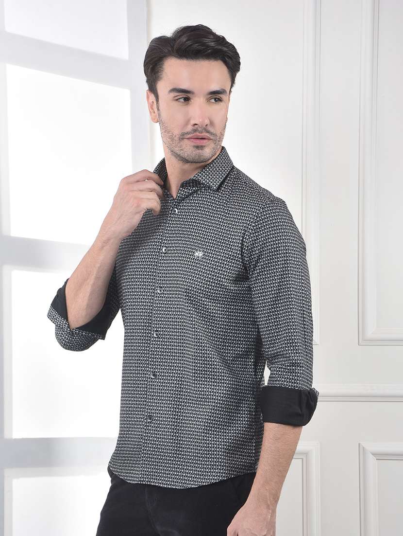 men collared long sleeve casual shirt