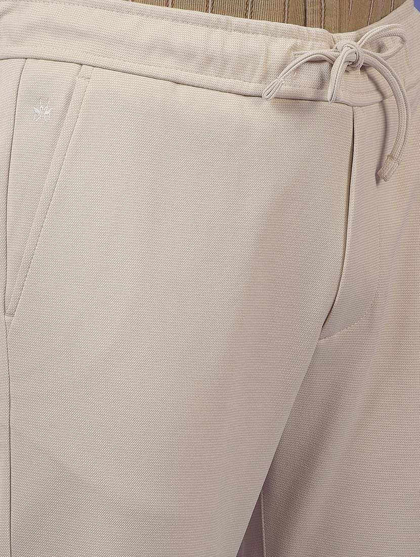 men solid mid rise straight fit chinos  - 22253280 -  Standard Image - 2