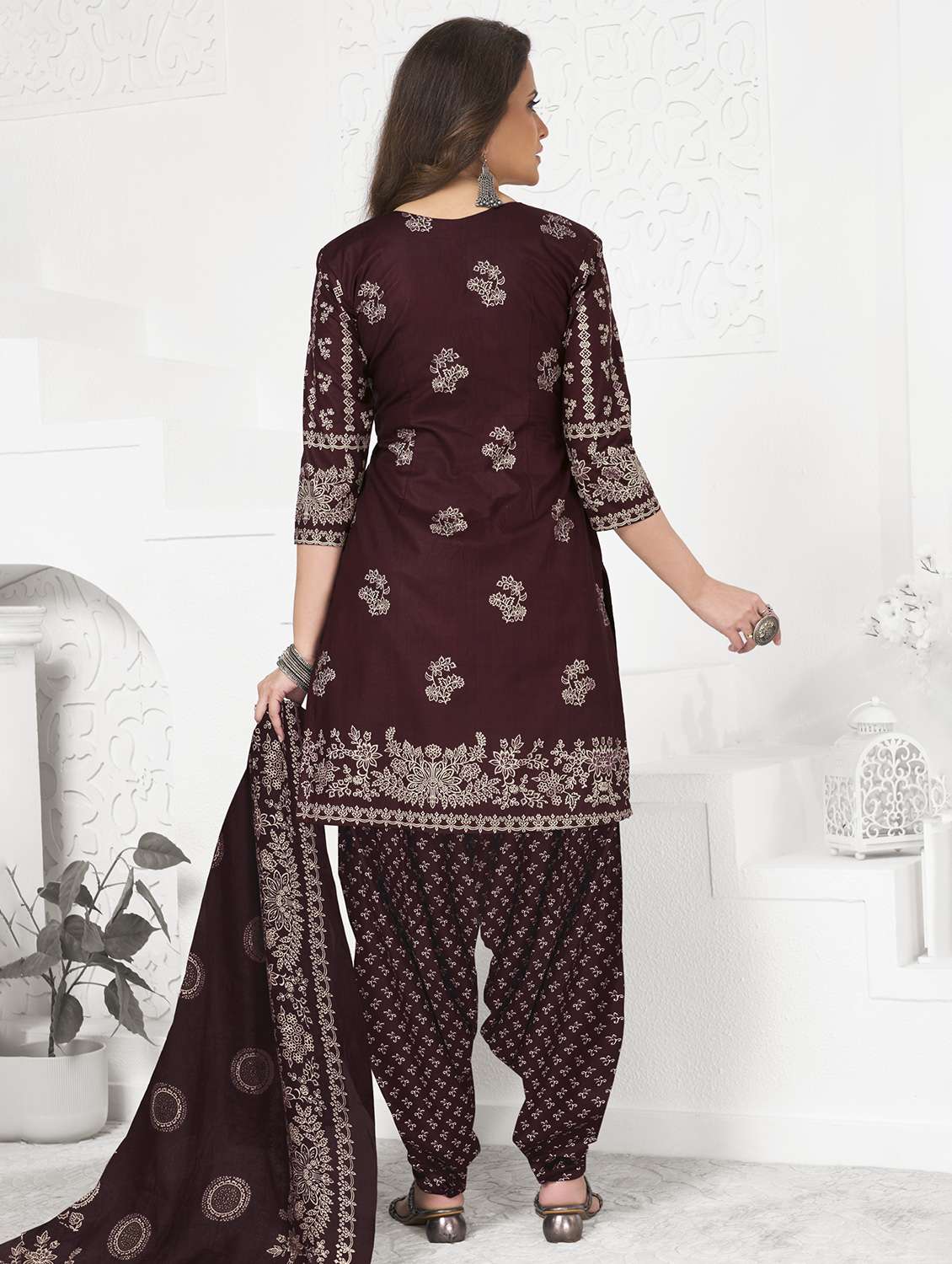 women printed three quarter sleeve kurta patiala with dupatta set - 22253313 -  Standard Image - 2