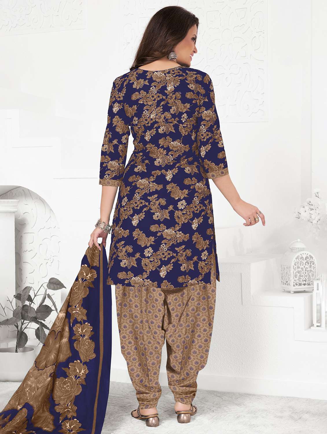women floral three quarter sleeve kurta patiala with dupatta set - 22253329 -  Standard Image - 2