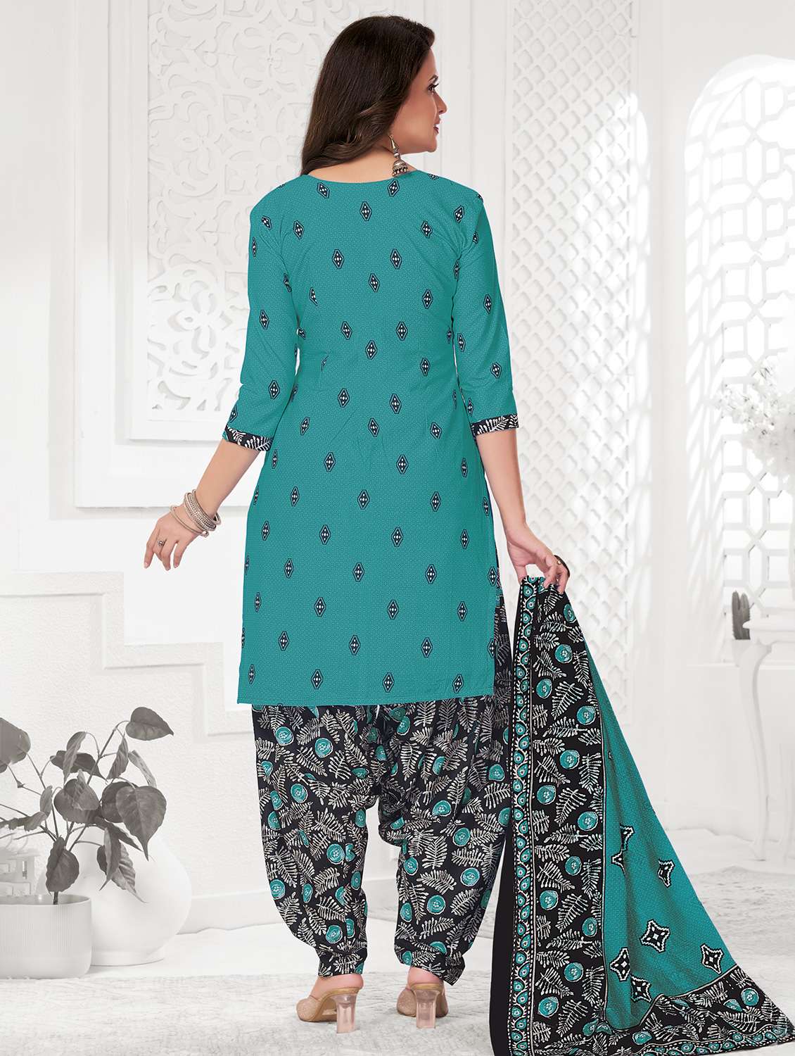 women printed three quarter sleeve kurta patiala with dupatta set - 22253334 -  Standard Image - 2