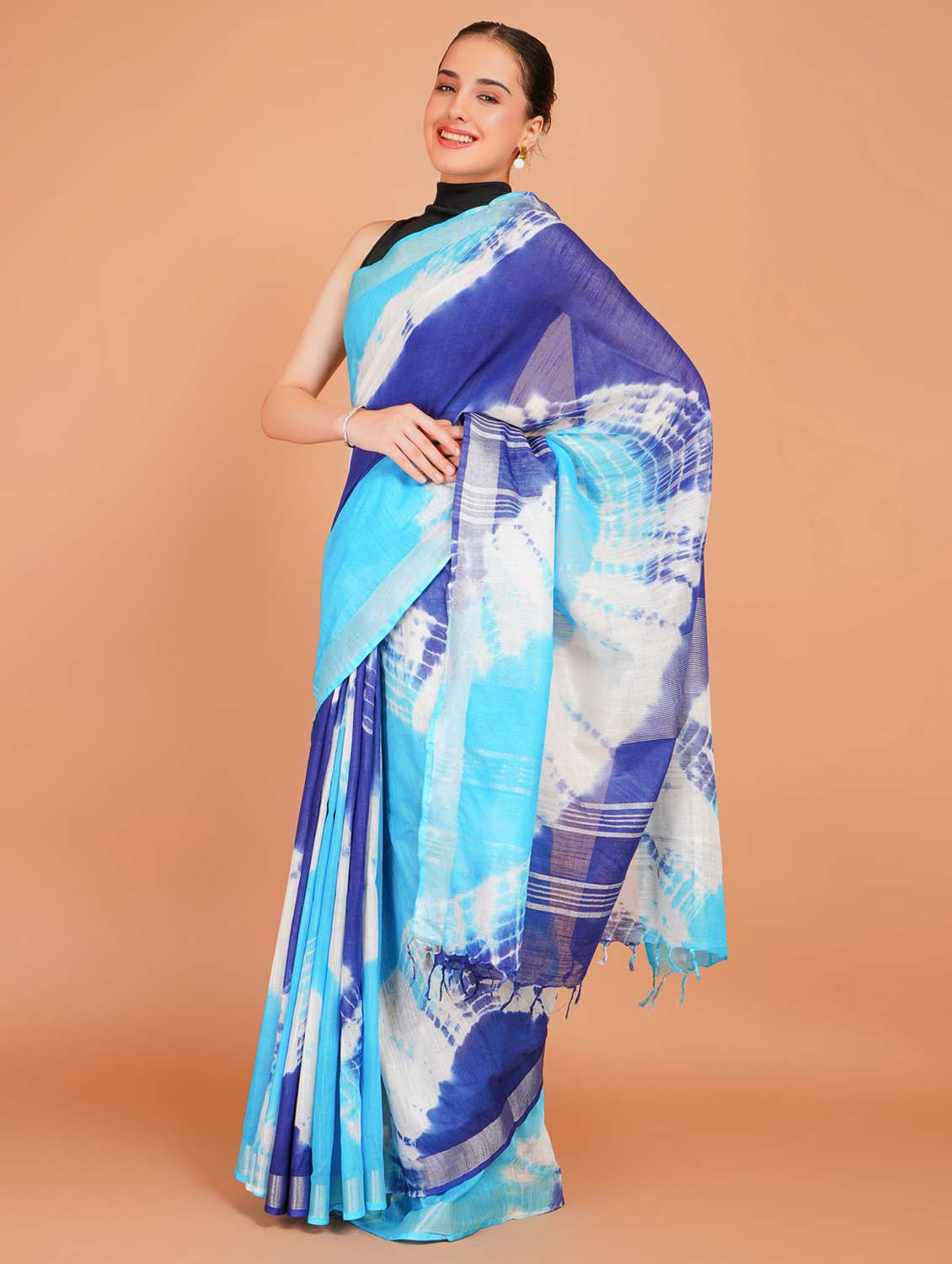 women tie & dye printed saree with blouse - 22253400 -  Standard Image - 2