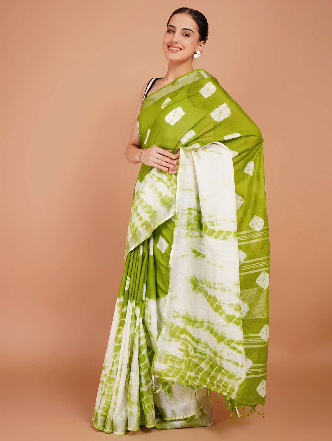 women tie & dye printed saree with blouse - 22253401 -  Standard Image - 2