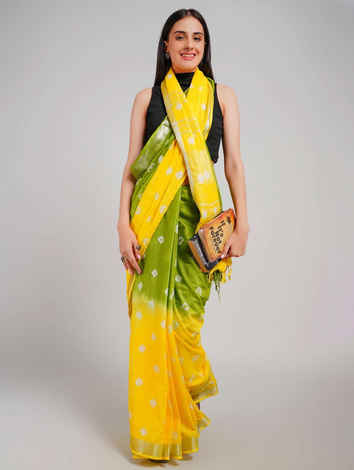 women tie & dye printed saree with blouse