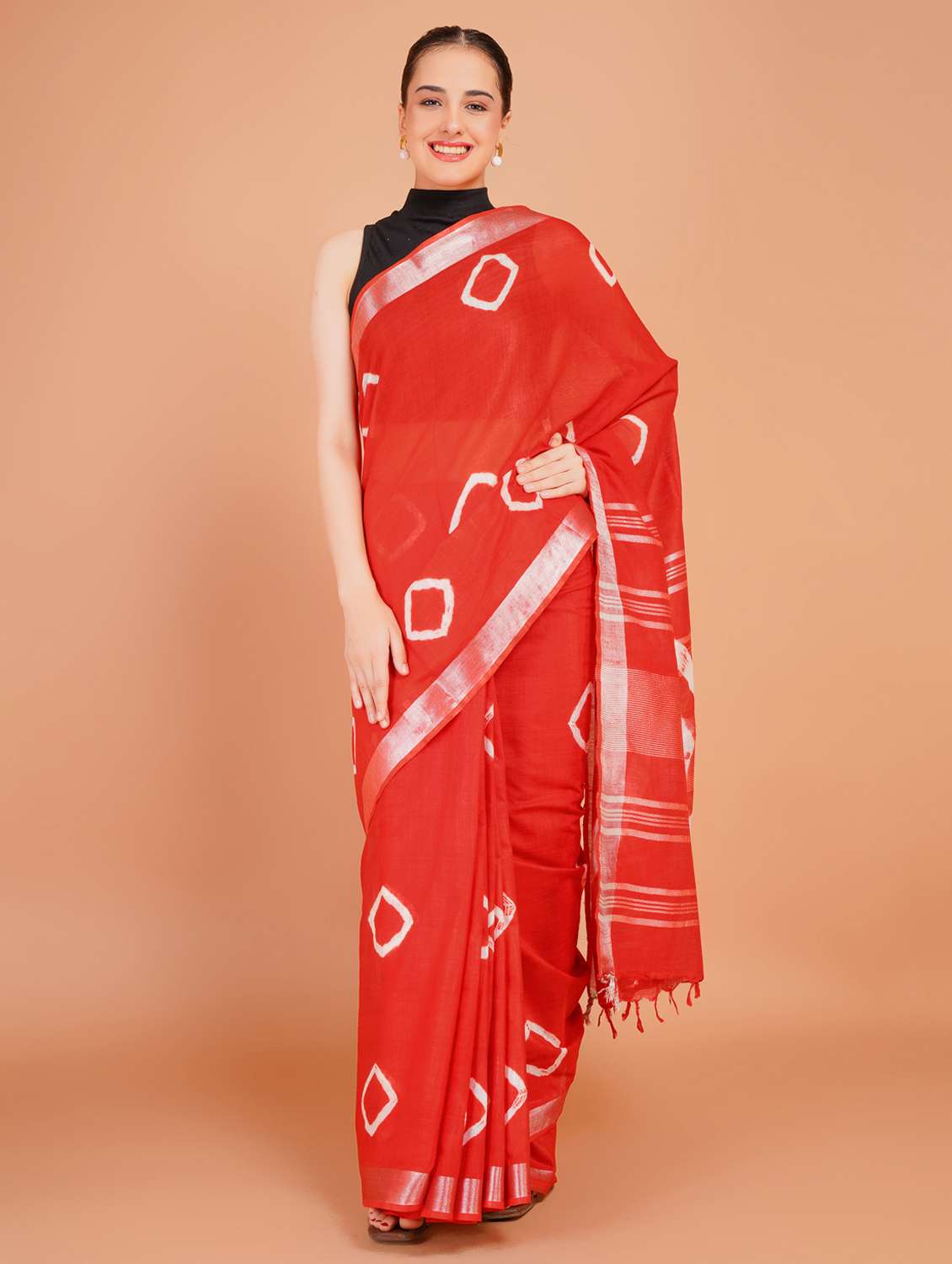 women tie & dye printed saree with blouse