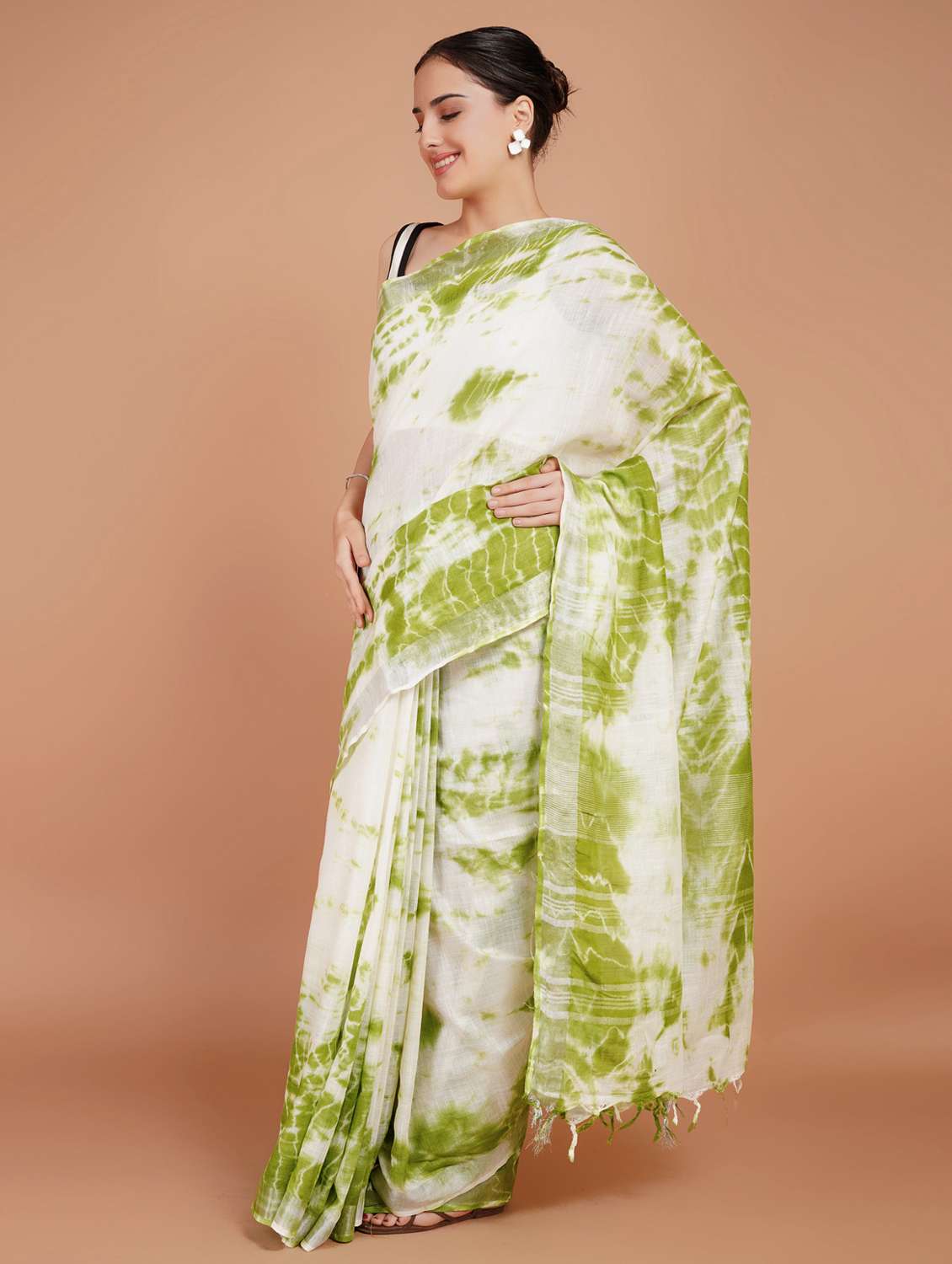 women tie & dye printed saree with blouse - 22253418 -  Standard Image - 2