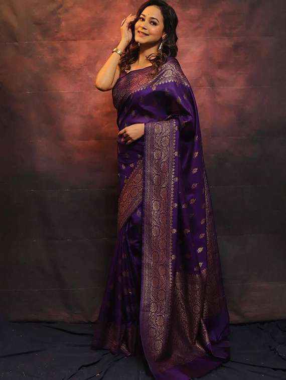 women self design banarasi saree with blouse - 22253495 -  Standard Image - 2