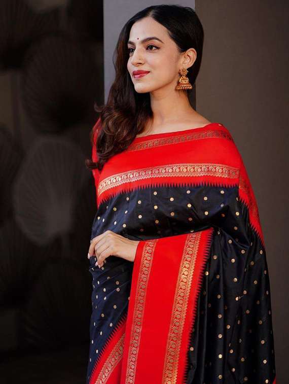 women self design banarasi saree with blouse - 22253504 -  Standard Image - 2