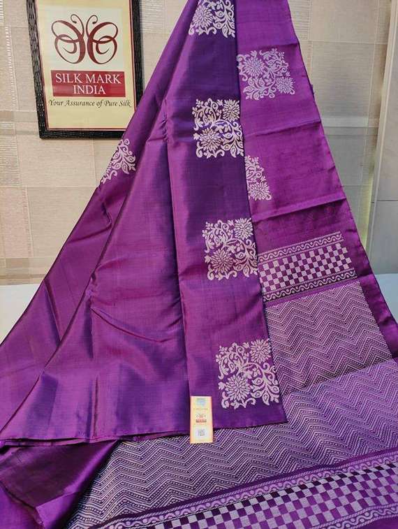 women self design banarasi saree with blouse - 22253511 -  Standard Image - 2