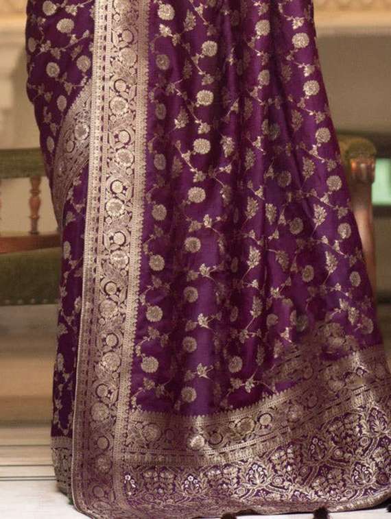 women self design banarasi saree with blouse - 22253520 -  Standard Image - 2