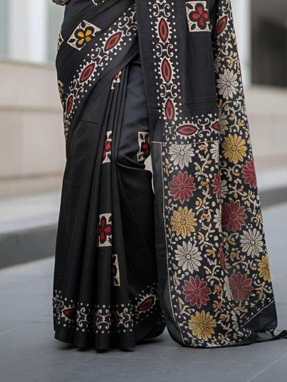 women printed casual wear saree with blouse - 22253524 -  Standard Image - 2