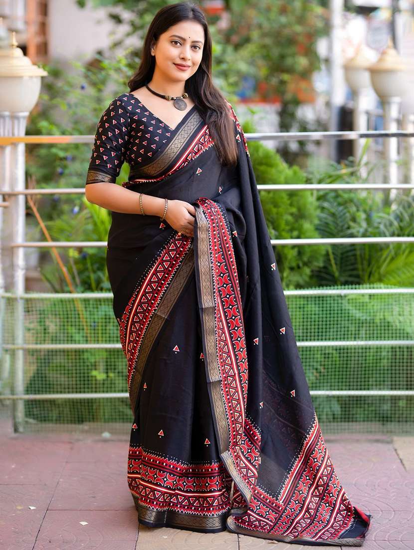 women printed casual wear saree with blouse