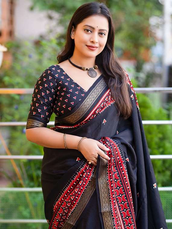 women printed casual wear saree with blouse - 22253526 -  Standard Image - 2