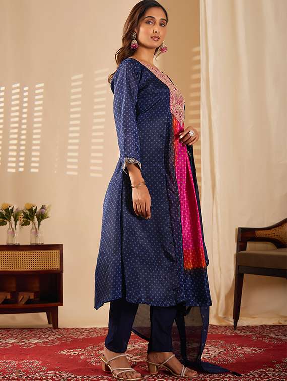 women bandhani three quarter sleeve kurta pant with dupatta set - 22253570 -  Standard Image - 2
