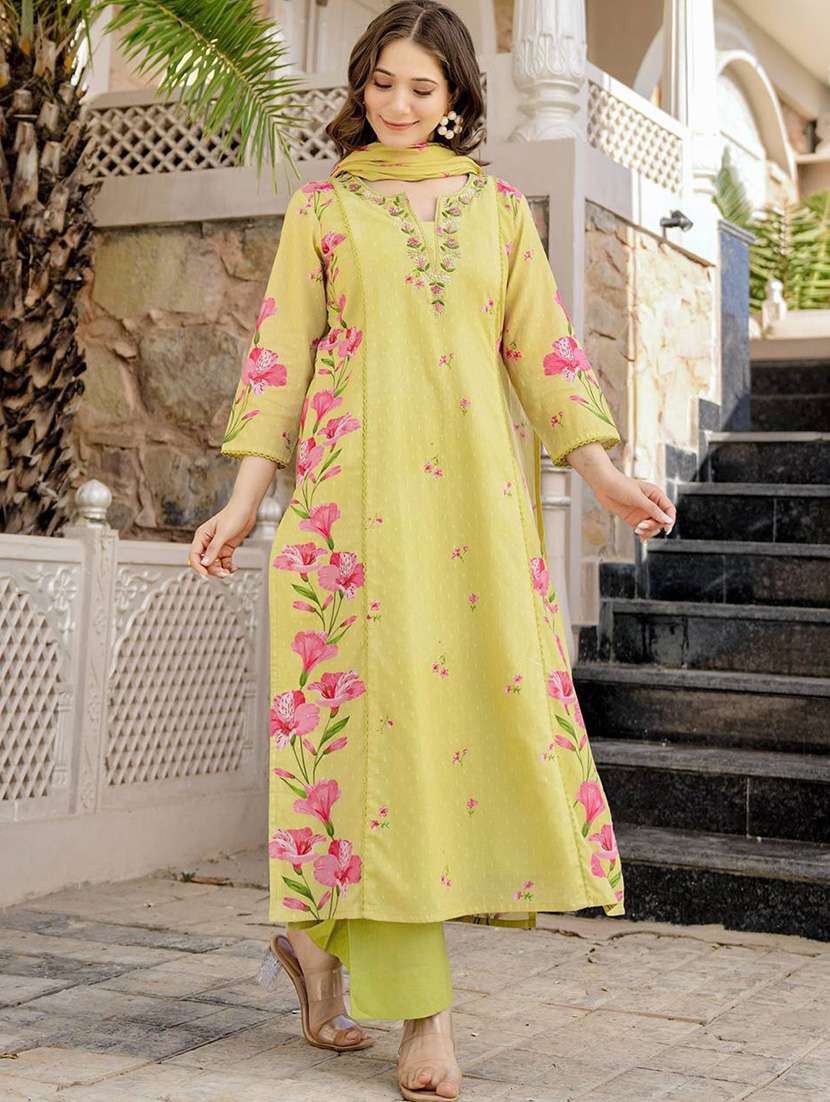 women floral three quarter sleeve kurta pant with dupatta set - 22253572 -  Standard Image - 2