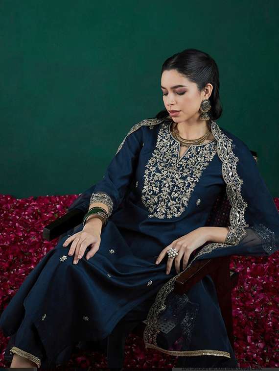 women solid with work three quarter sleeve kurta pant with dupatta set - 22253580 -  Standard Image - 2