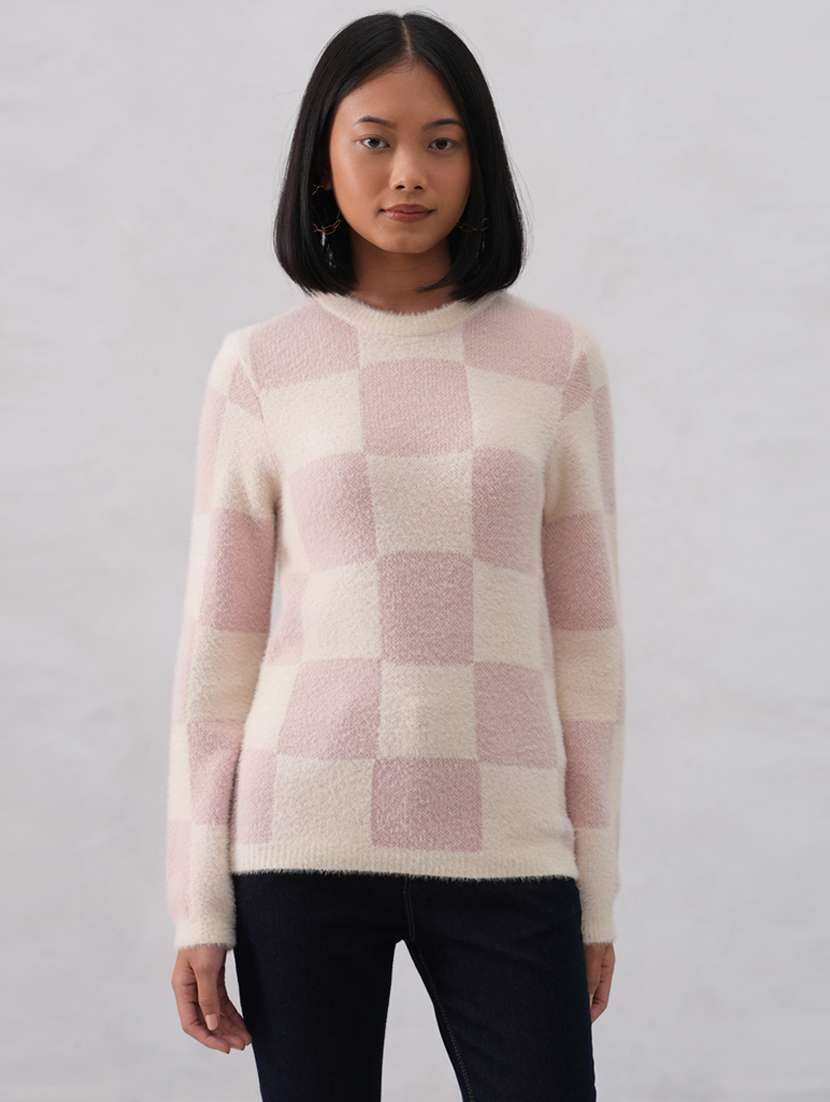 women checkered long sleeve pullover