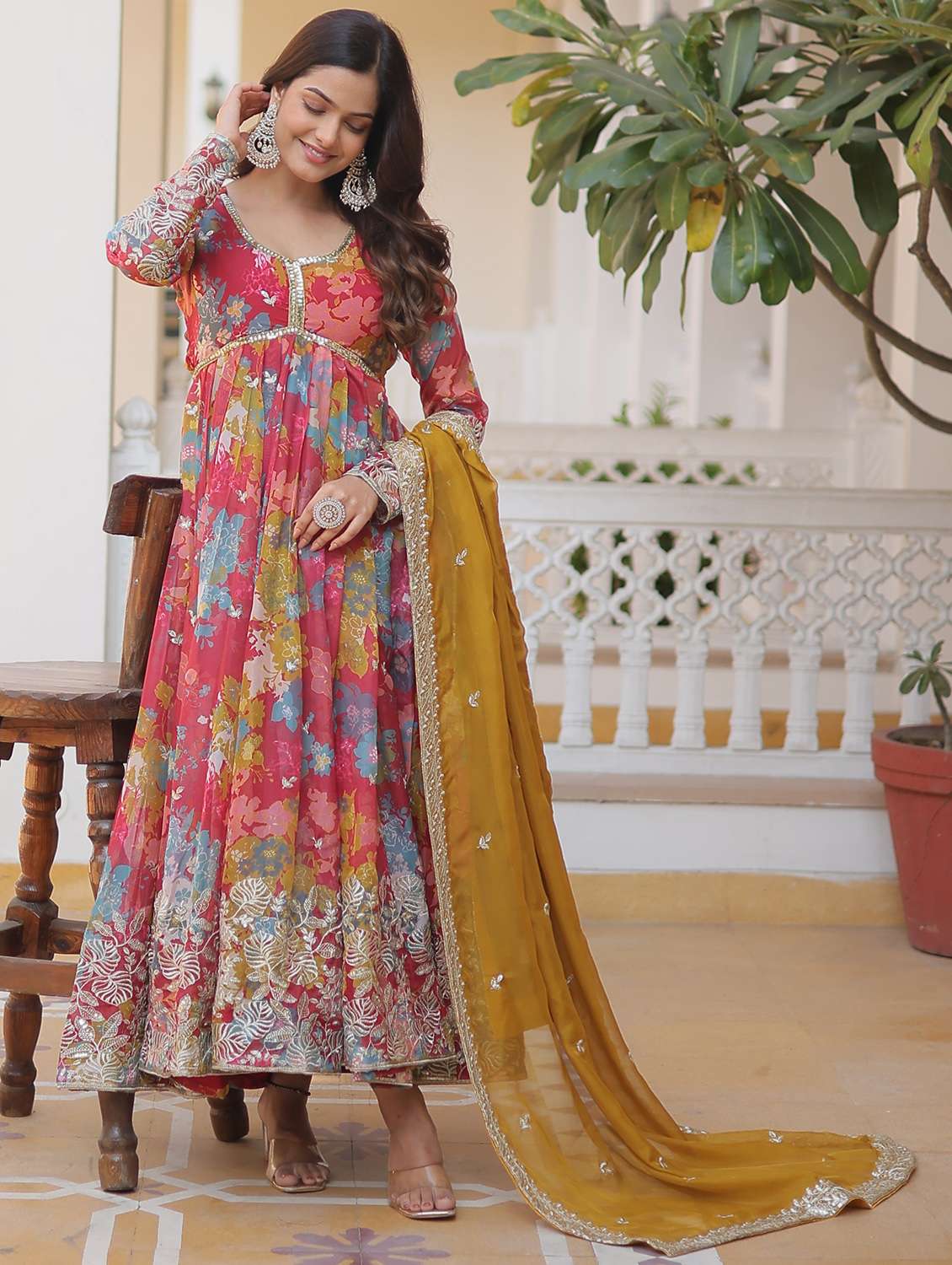 women floral long sleeve kurta dupatta set - 22253854 -  Standard Image - 2