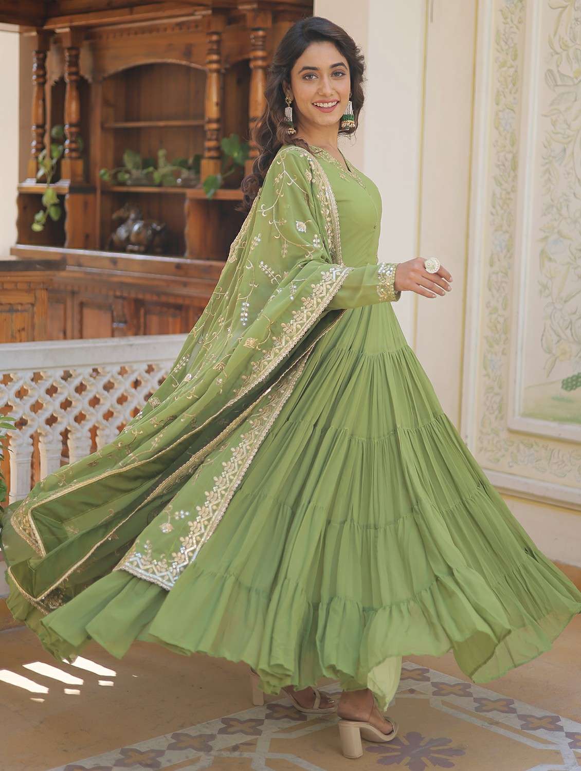 women solid with work long sleeve kurta with dupatta set - 22253939 -  Standard Image - 2