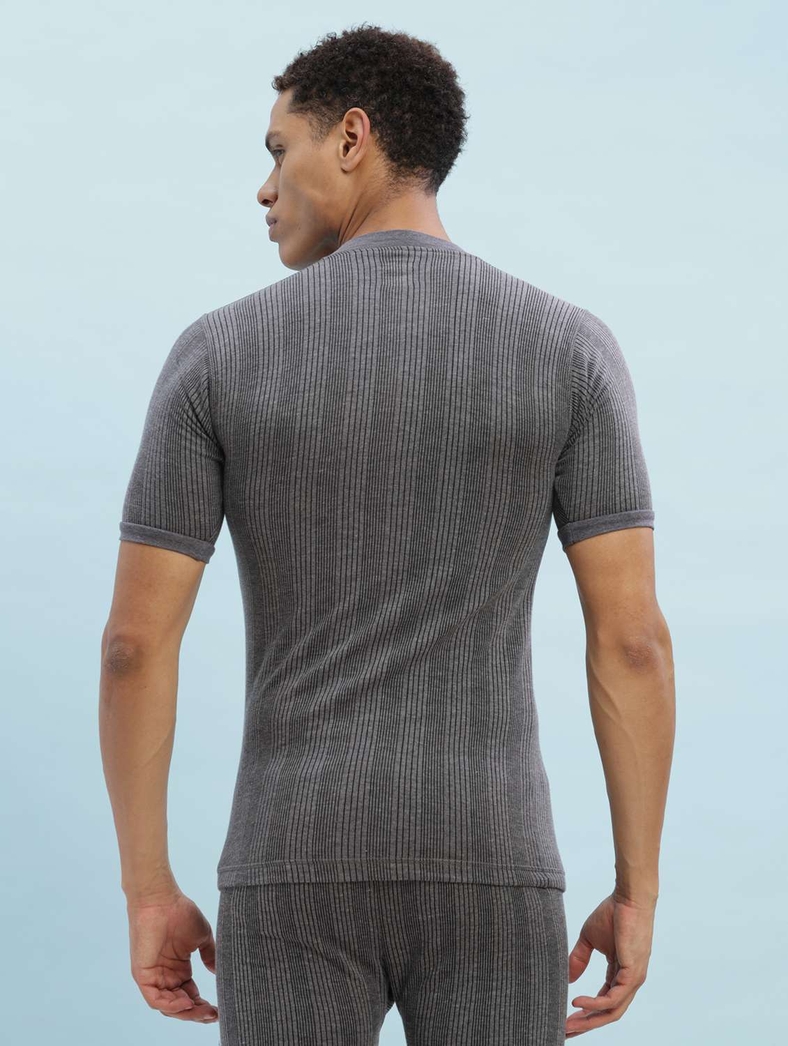 men solid half sleeve thermal top - 22254021 -  Standard Image - 2