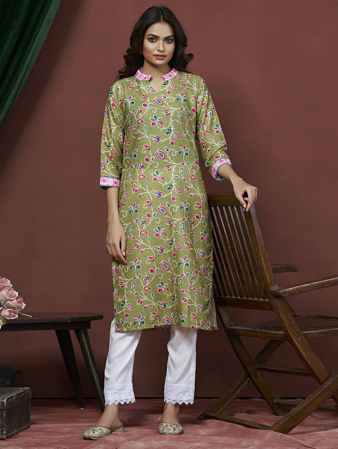 women printed three quarter sleeve straight kurta
