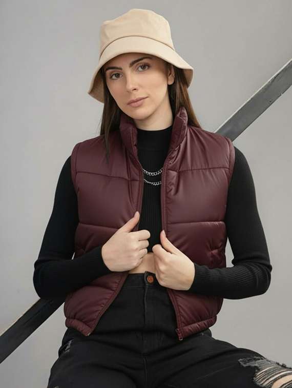 women solid sleeveless cropped puffer jacket