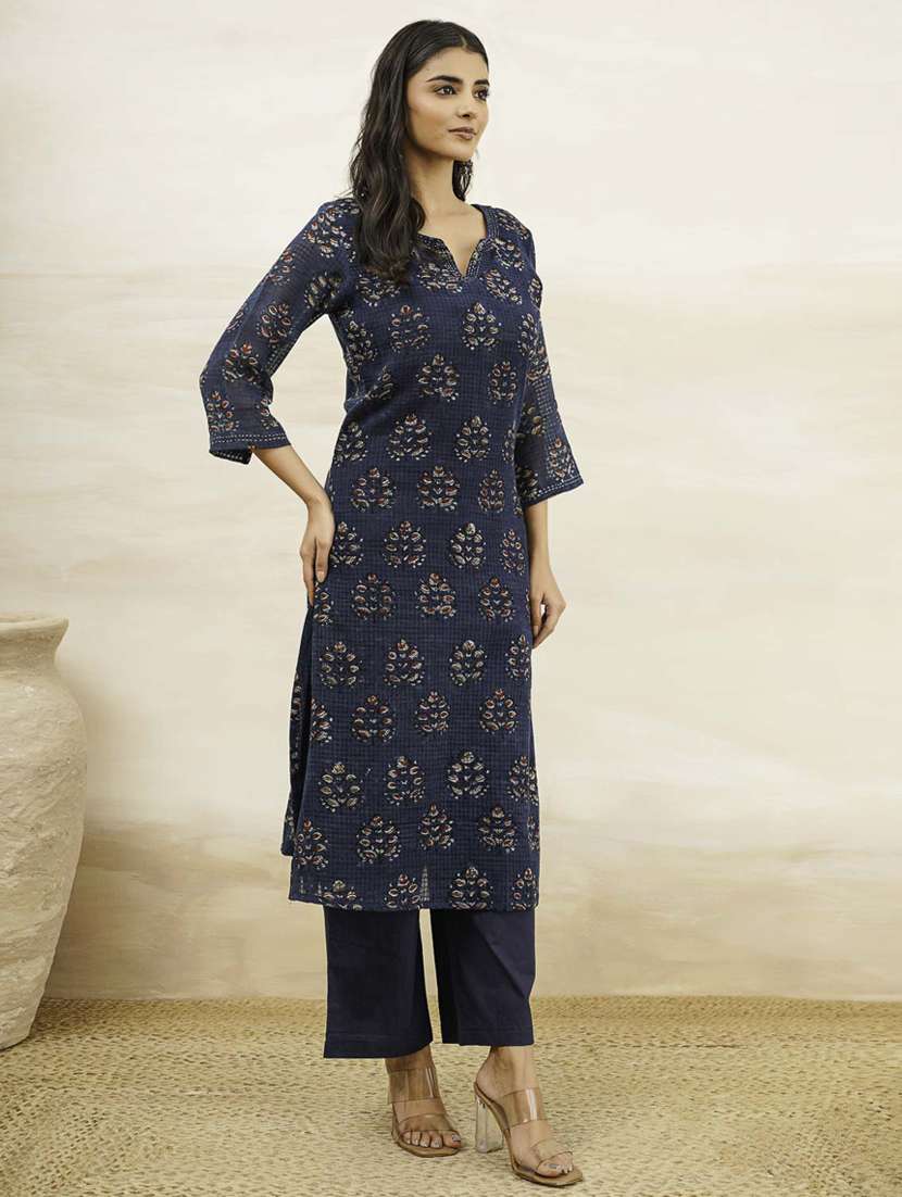 women printed three quarter sleeve kurta pant set - 22260733 -  Standard Image - 2