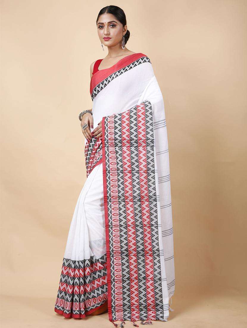 women solid with bordered handloom saree - 22260796 -  Standard Image - 2